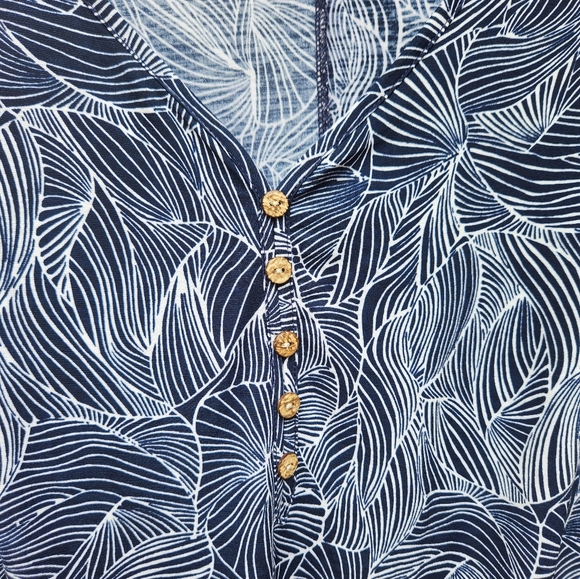 Naif Plus Blouse Blue Print V-Neck Sleeveless Knot Hem Stretchy - Picture 4 of 10